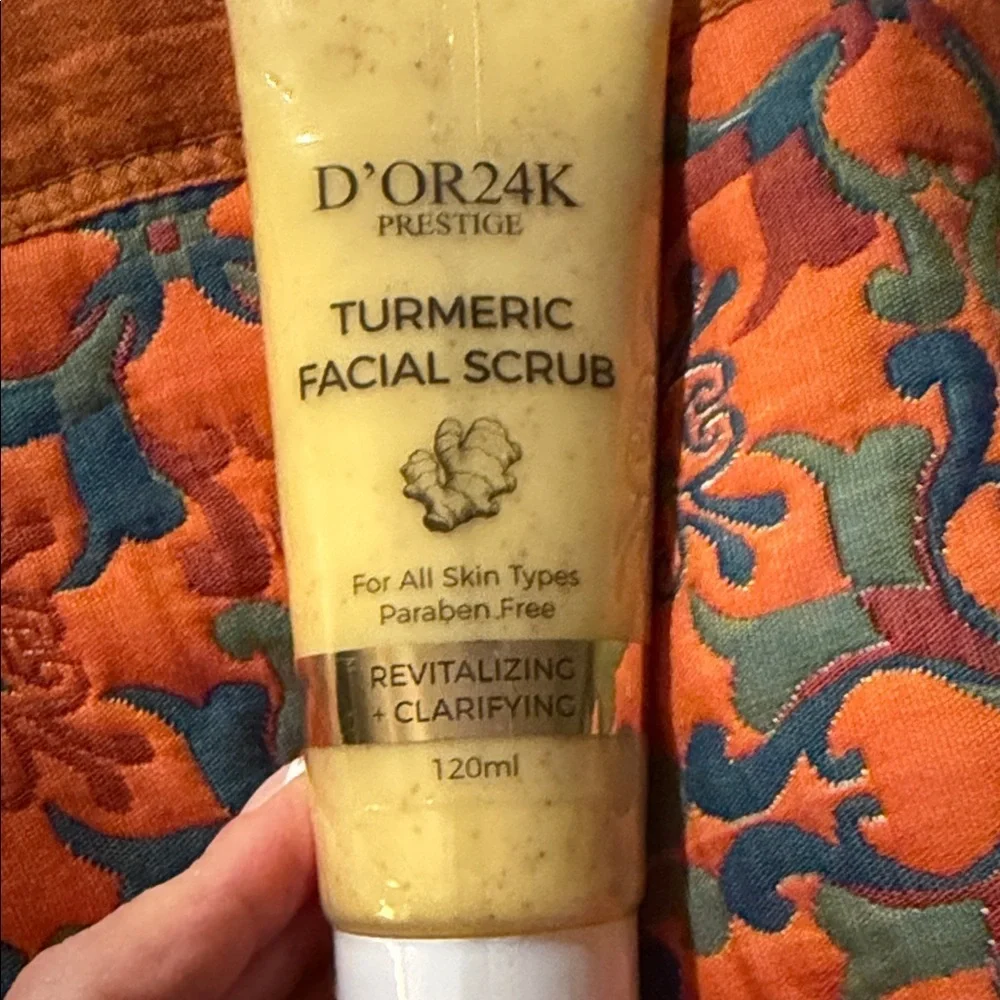 D'Or Skincare Turmeric Facial Scrub - Yellow
